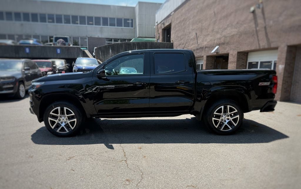 Used 2023 Chevrolet Colorado Z71 w/ Z71 Convenience Package 2 AWD/4WD image 14