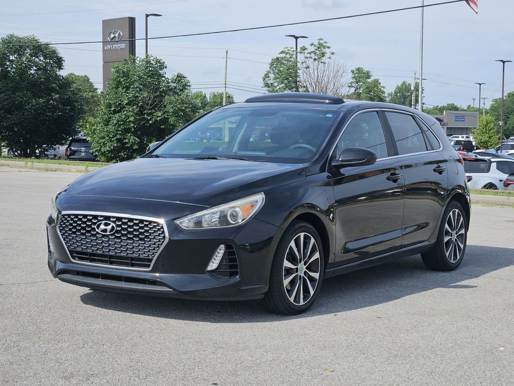 Used 2018 Hyundai Elantra GT FWD image 2