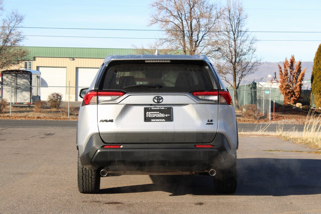 Used 2022 Toyota RAV4 LE image 5