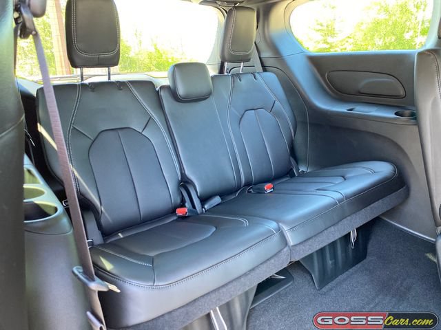 New 2027 Chrysler Pacifica Select AWD/4WD image 8
