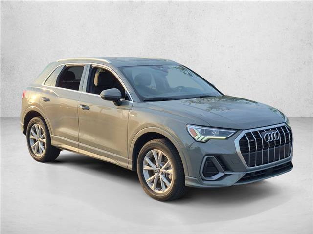 Certified 2023 Audi Q3 2.0T Premium w/ Convenience Package AWD/4WD image 3