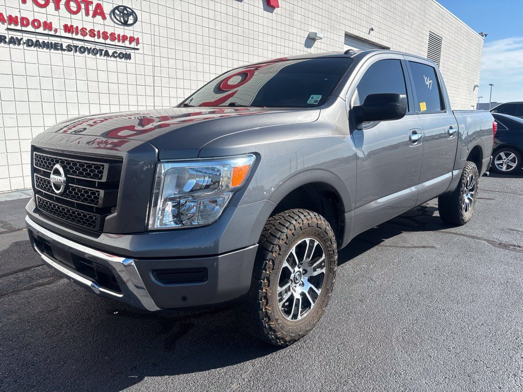 Used 2021 Nissan Titan SV w/ SV Convenience Package