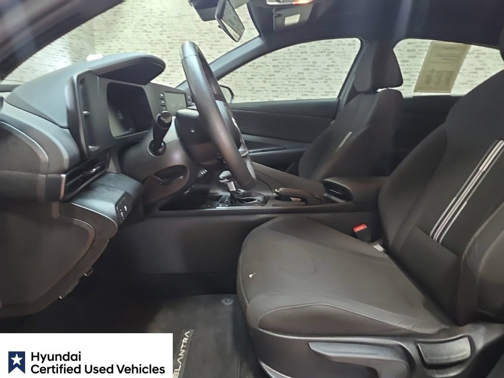Certified 2025 Hyundai Elantra Sport FWD image 25