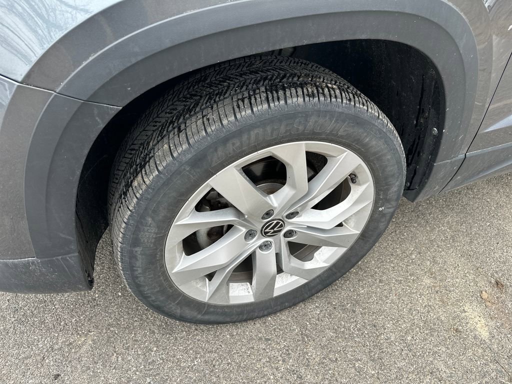 Certified 2023 Volkswagen Taos S image 2