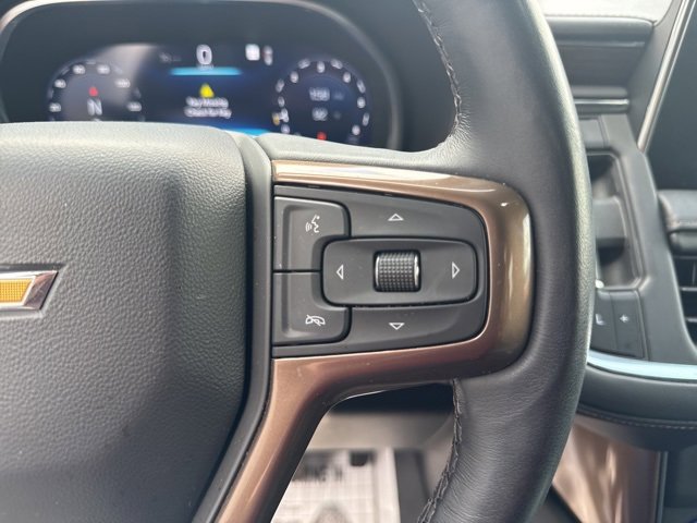 Used 2022 Chevrolet Suburban High Country image 16