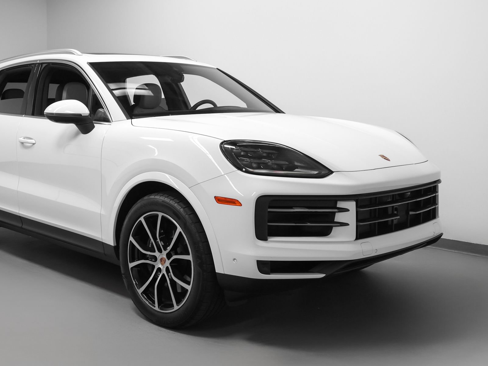 Certified 2026 Porsche Cayenne AWD/4WD image 9