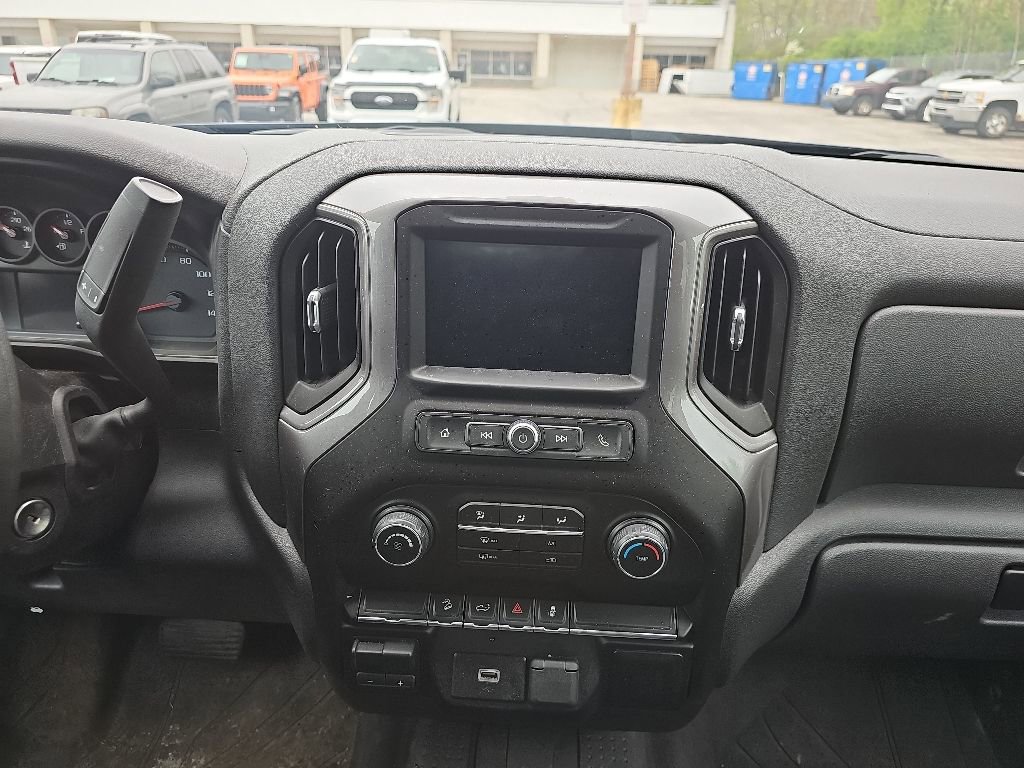 Used 2019 Chevrolet Silverado 1500 Custom Trail Boss w/ Custom Convenience Package AWD/4WD image 9
