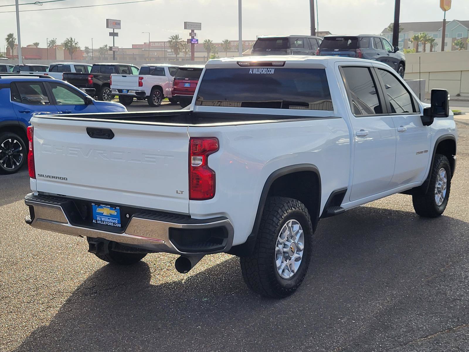 Used 2024 Chevrolet Silverado 2500 LT AWD/4WD image 5