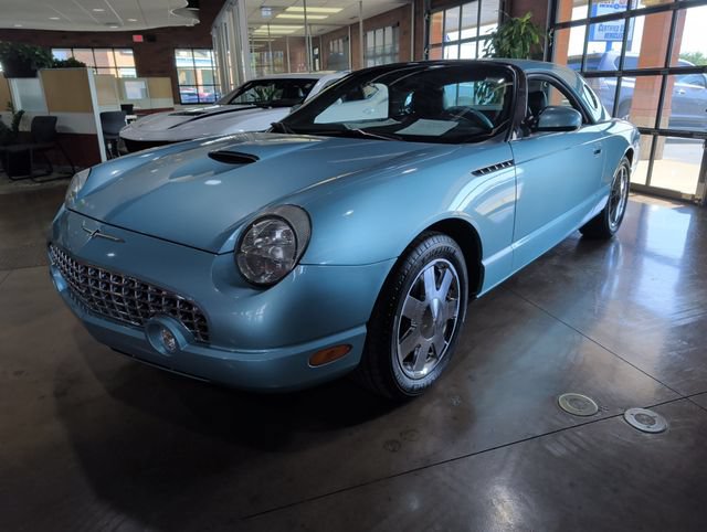 Used 2002 Ford Thunderbird RWD image 3