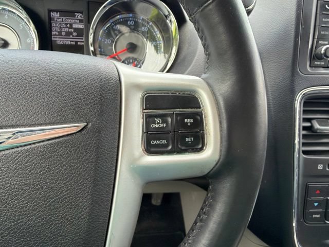 Used 2015 Chrysler Town & Country Touring-L w/ Driver Convenience Group FWD image 24