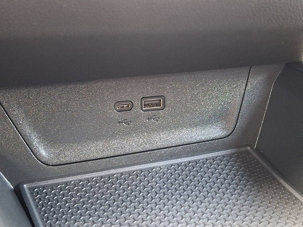 Certified 2025 Chevrolet Equinox RS FWD image 26