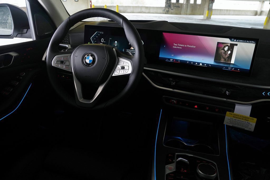 Used 2026 BMW X7 xDrive40i w/ Premium Package AWD/4WD image 12