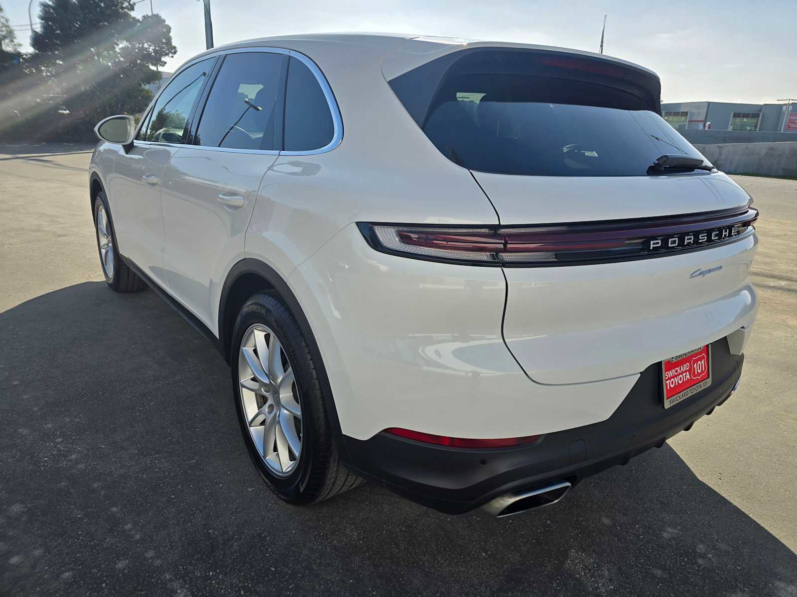 Used 2024 Porsche Cayenne image 5