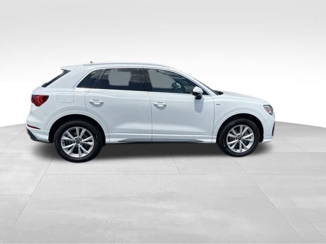Used 2025 Audi Q3 2.0T Premium AWD/4WD image 8