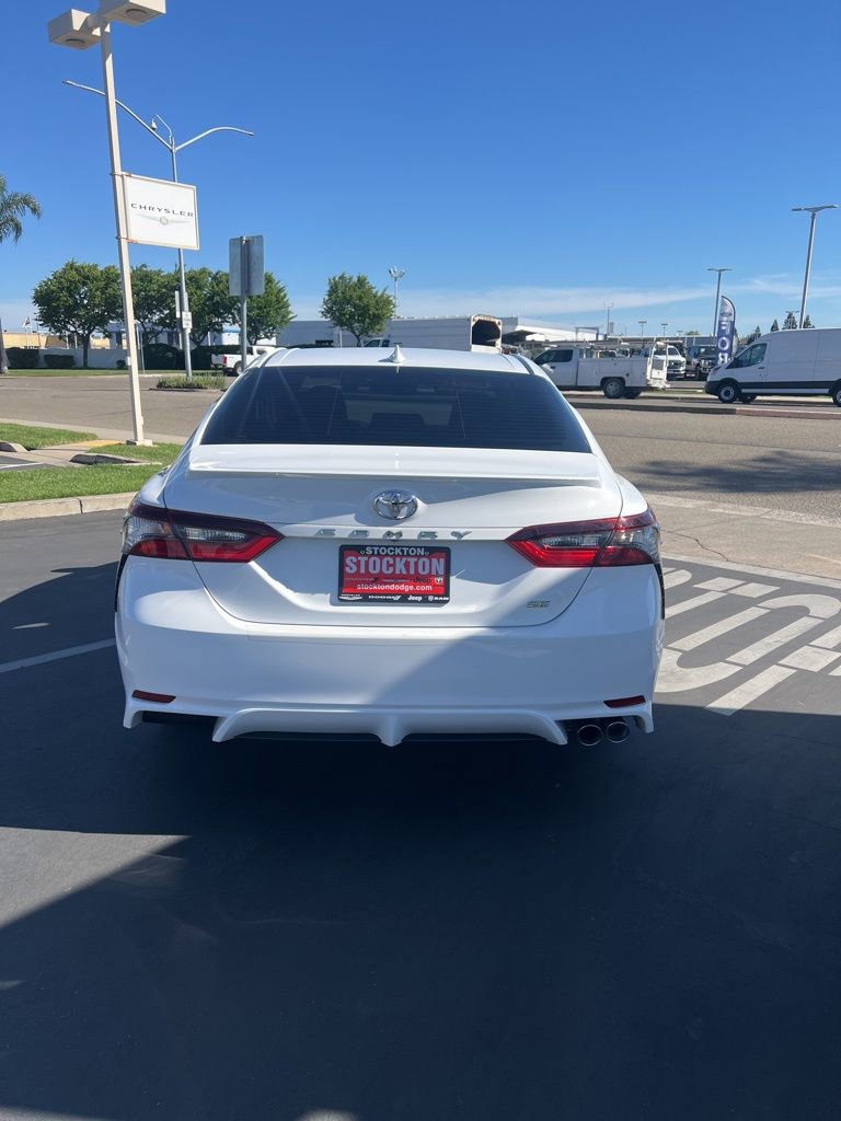 Used 2024 Toyota Camry SE w/ Convenience Package image 6