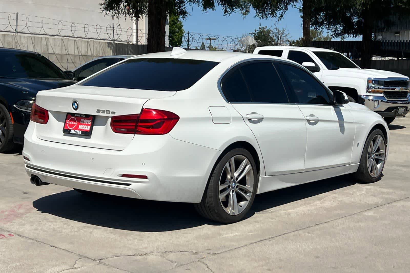 Used 2017 BMW 330e RWD image 3