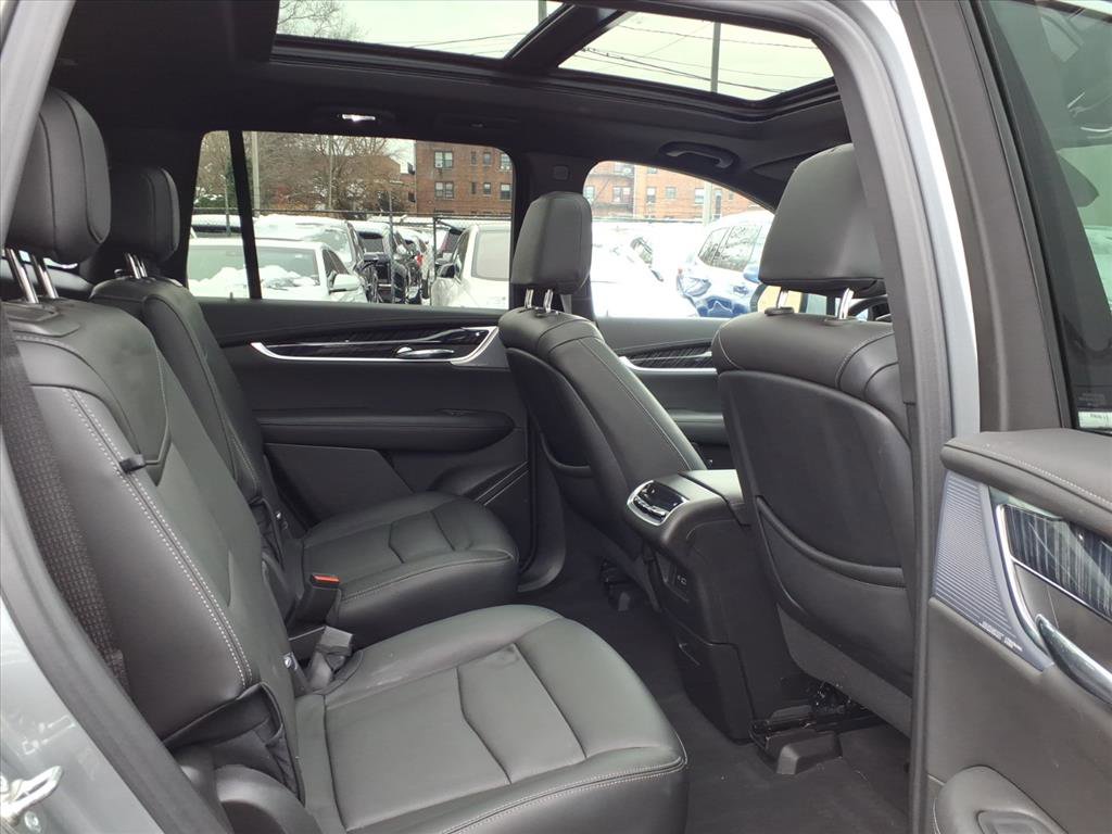 Certified 2024 Cadillac XT6 Premium Luxury w/ LPO, Floor Liner Package image 39