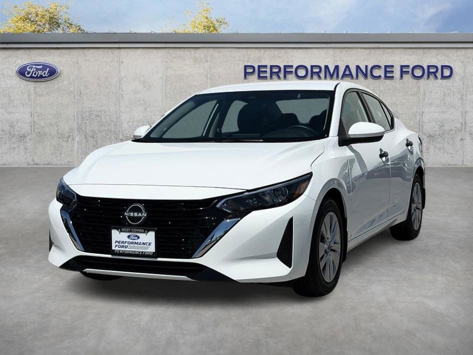 Used 2025 Nissan Sentra S FWD image 2