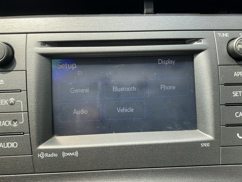 Used 2013 Toyota Prius Three w/ Solar Roof Pkg FWD image 21