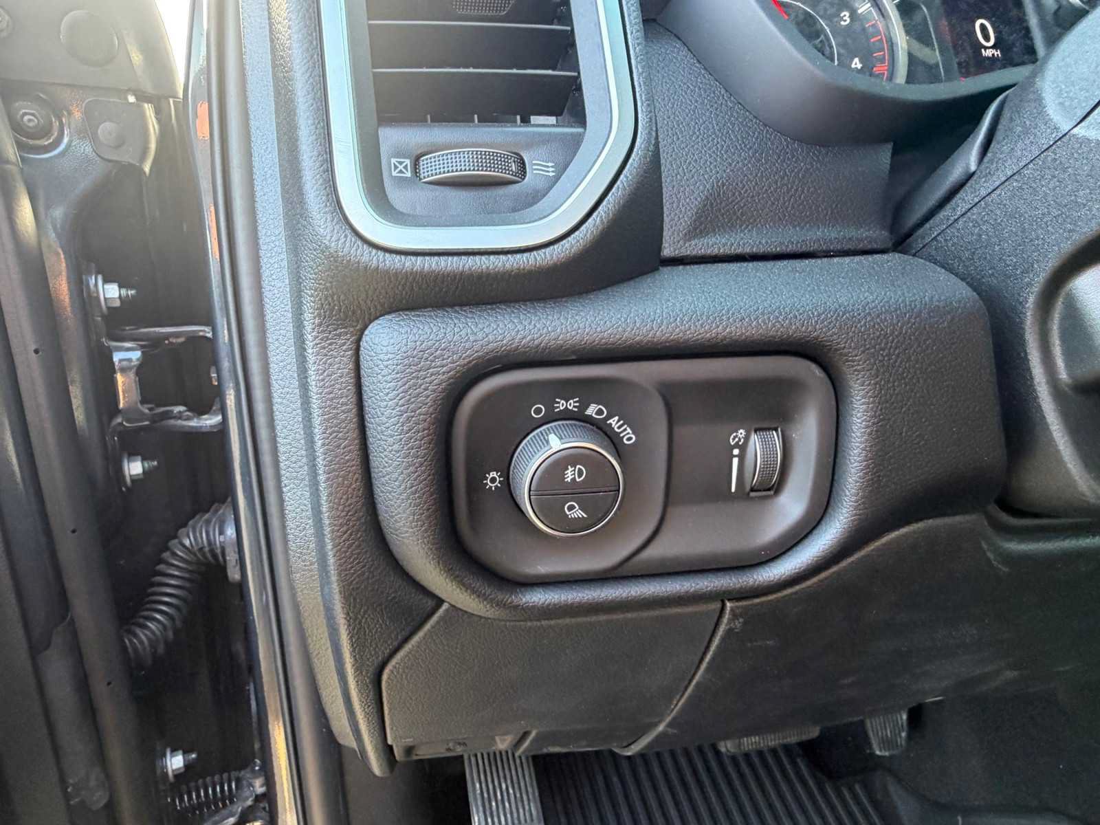 New 2026 RAM 2500 Big Horn AWD/4WD image 32