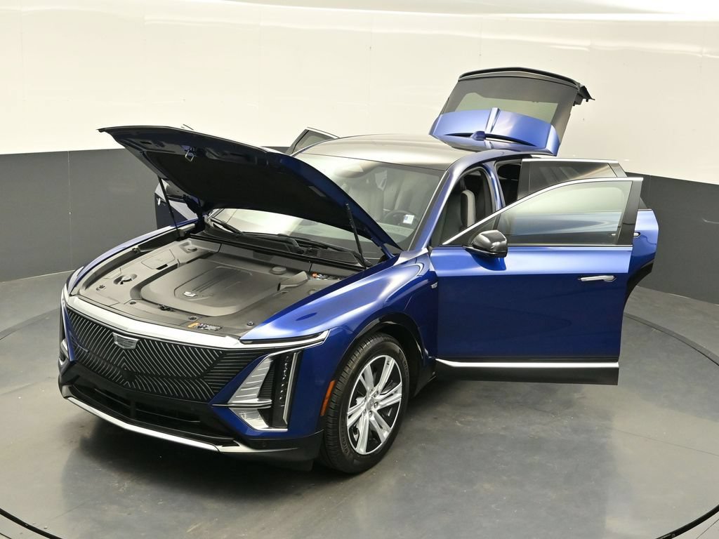 Certified 2024 Cadillac Lyriq Tech AWD/4WD image 32