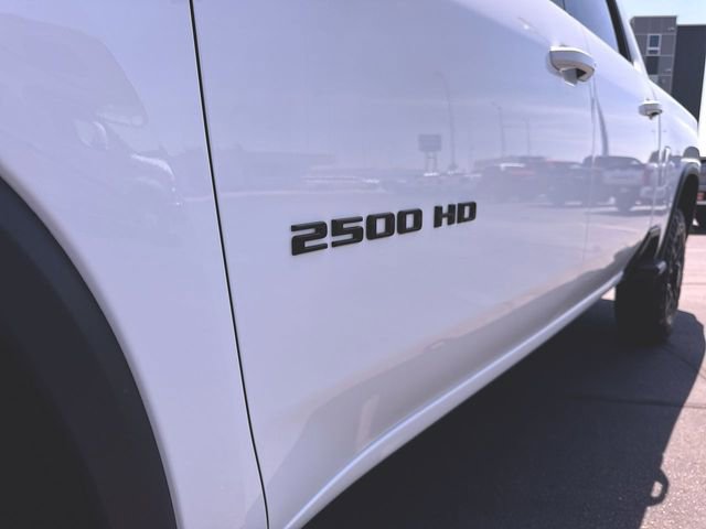 Used 2025 Chevrolet Silverado 2500 LTZ w/ LTZ Plus Package AWD/4WD image 32