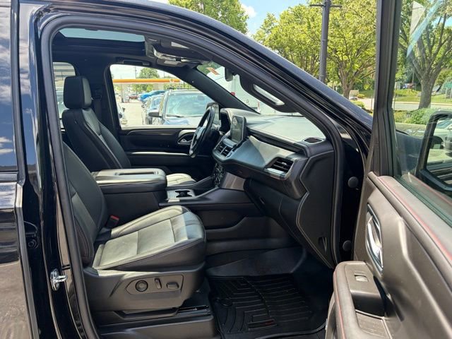 Used 2022 Chevrolet Suburban RST w/ Sport Performance Package AWD/4WD image 23