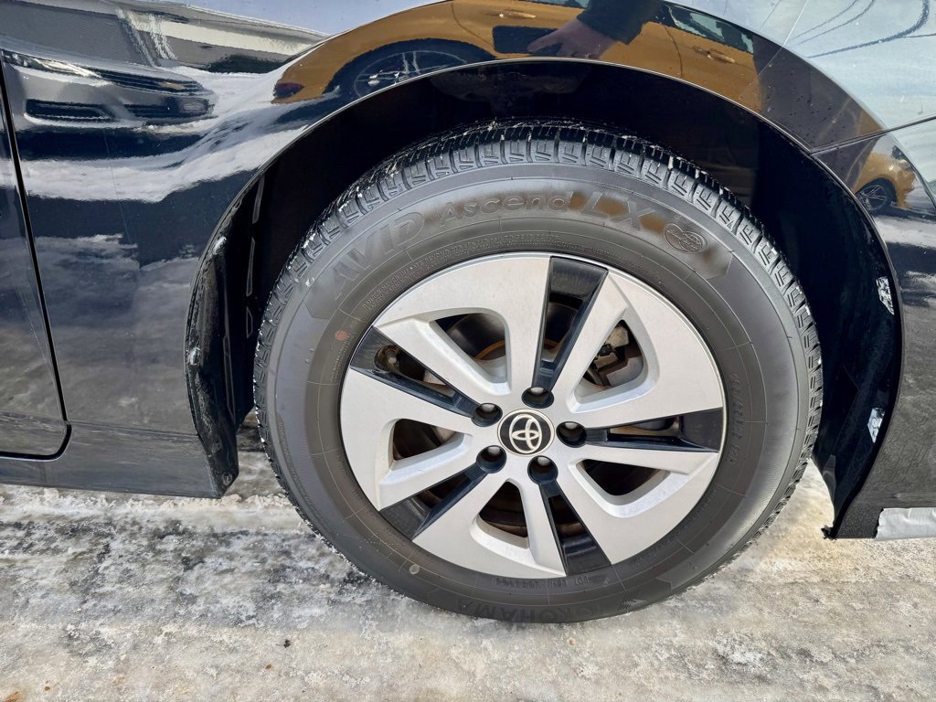 Used 2016 Toyota Prius Two image 7