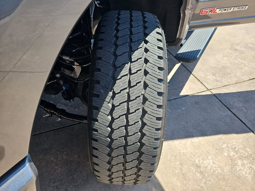 New 2026 Ford F350 Platinum w/ FX4 Off-Road Package image 36