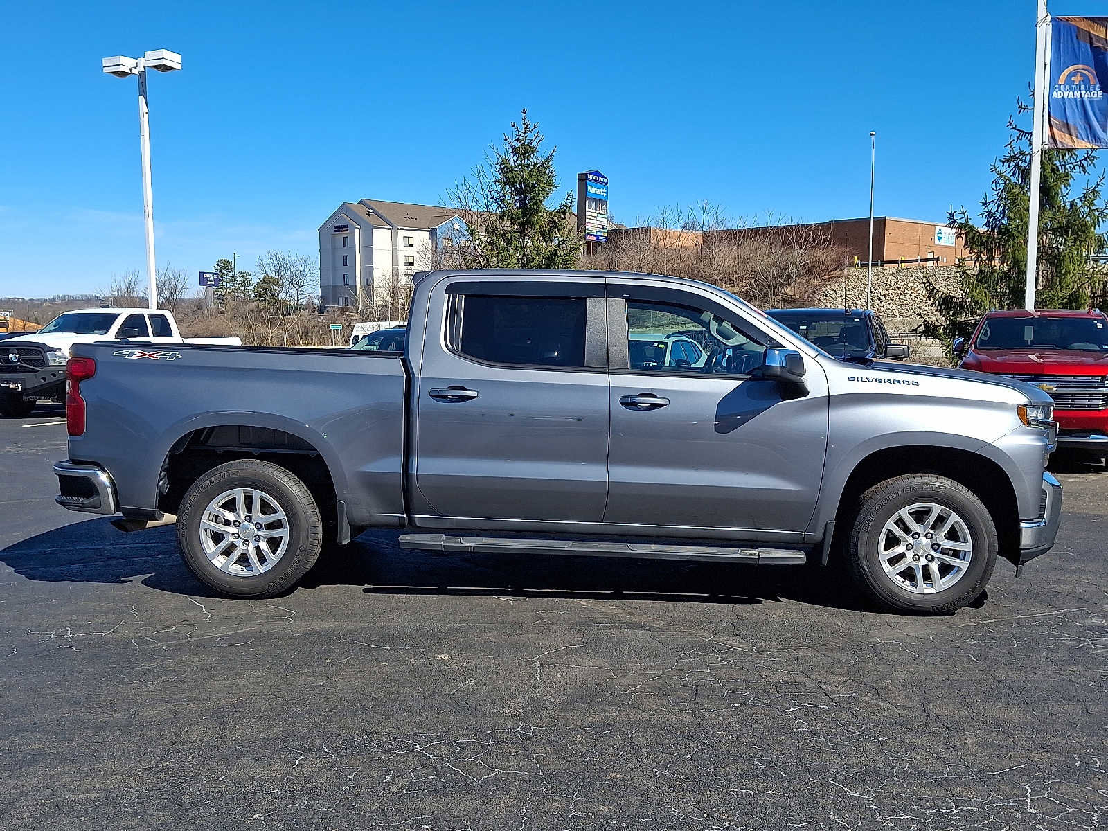 Used 2021 Chevrolet Silverado 1500 LT image 7
