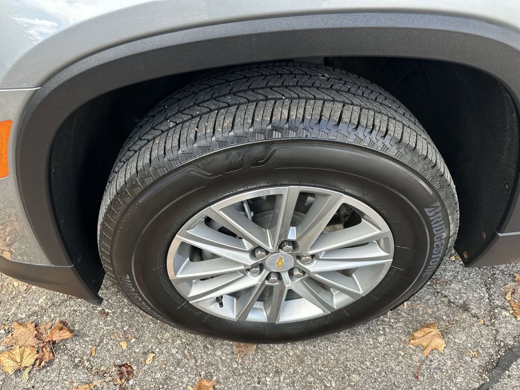 Certified 2023 Chevrolet Traverse LT image 33