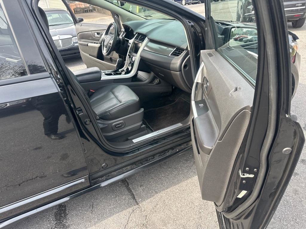 Used 2013 Ford Edge Sport w/ Driver Entry Pkg image 12