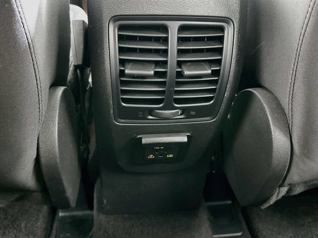 Used 2018 Ford C-MAX SE FWD image 12