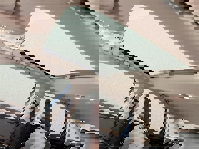 Used 2025 Volkswagen Jetta SE image 19