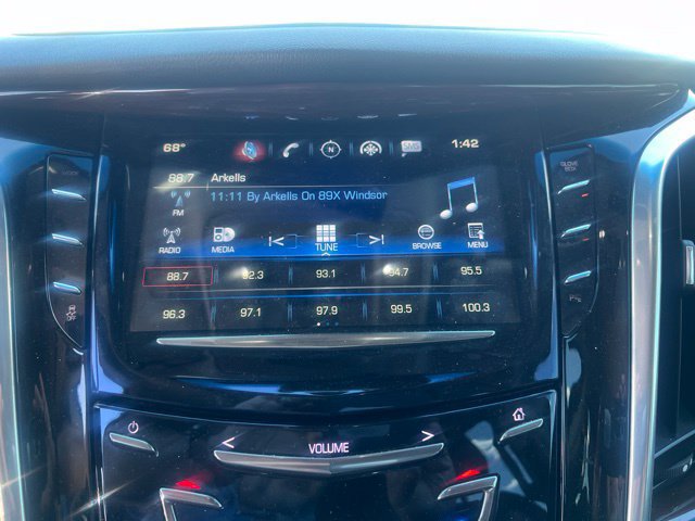 Used 2019 Cadillac Escalade Luxury AWD/4WD image 32
