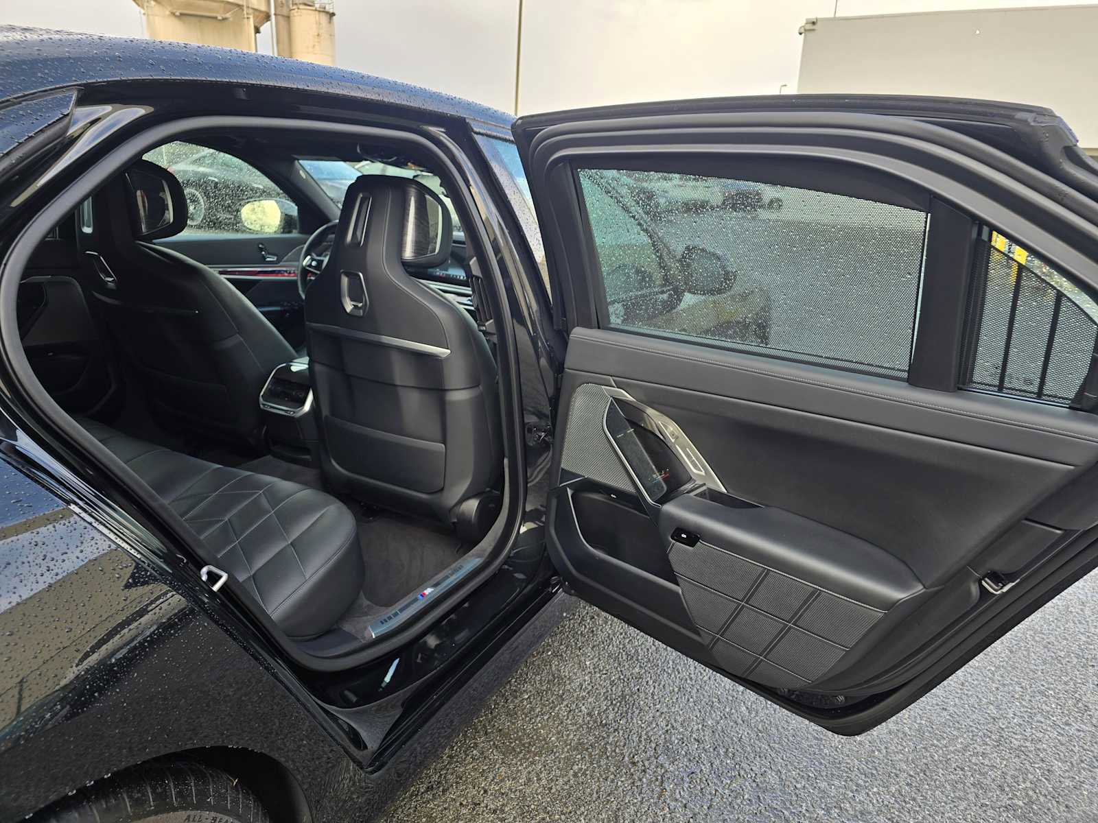 Used 2024 BMW 740i image 14