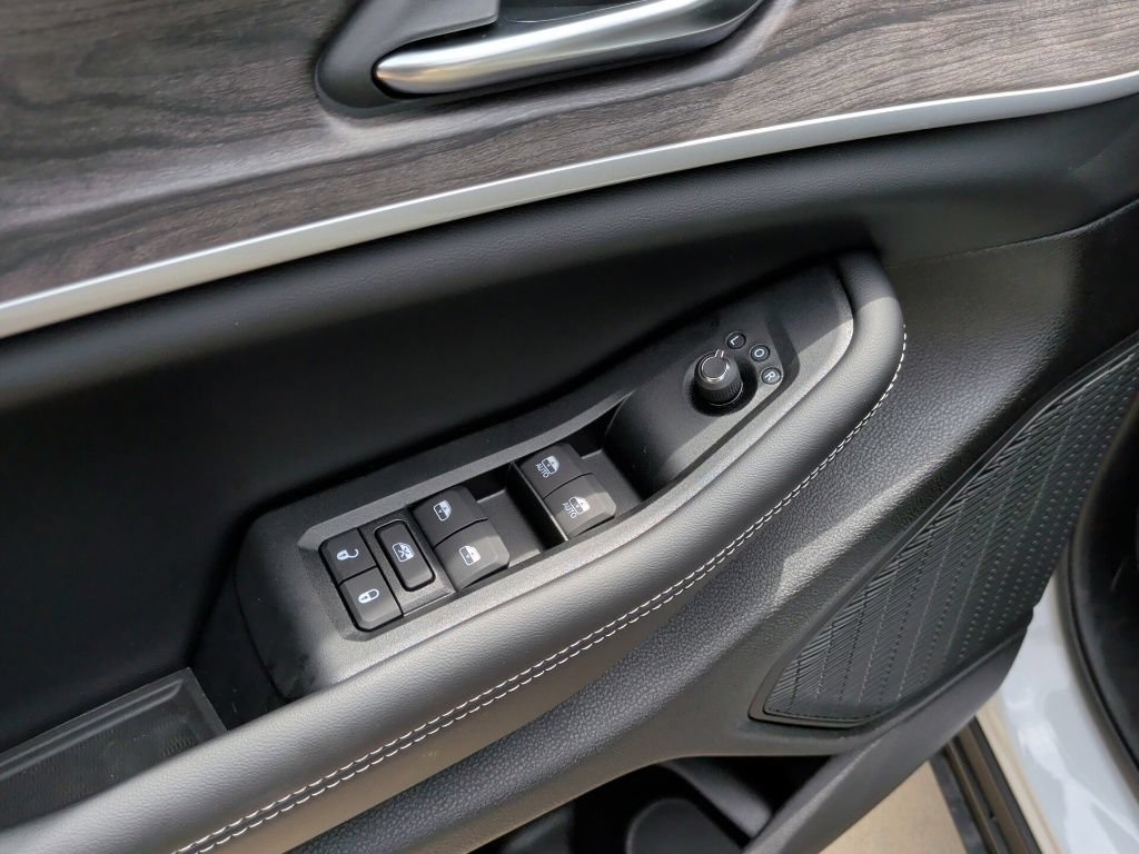 New 2026 Jeep Grand Cherokee Altitude RWD image 11