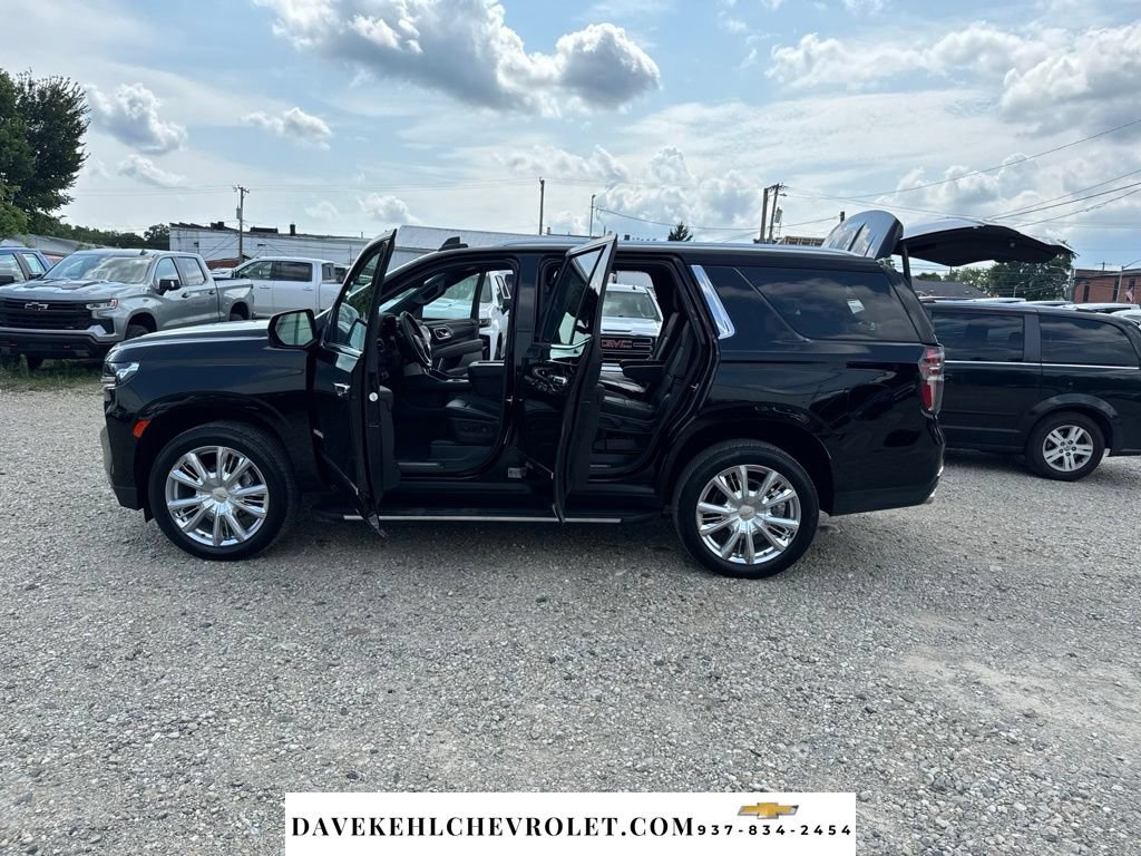 Used 2024 Chevrolet Tahoe Premier AWD/4WD image 31