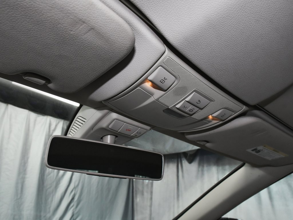 Used 2019 Mercedes-Benz E 450 4MATIC Cabriolet image 42