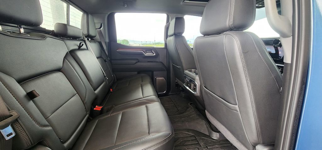 Used 2024 GMC Sierra 1500 Denali w/ Technology Package AWD/4WD image 23