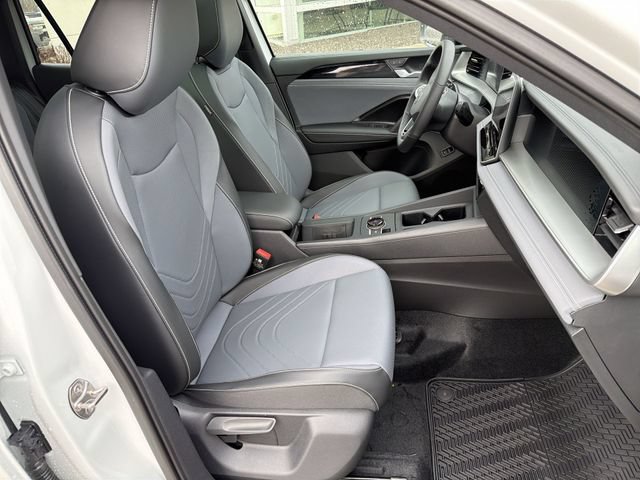 New 2026 Volkswagen Tiguan SE R-Line FWD image 25