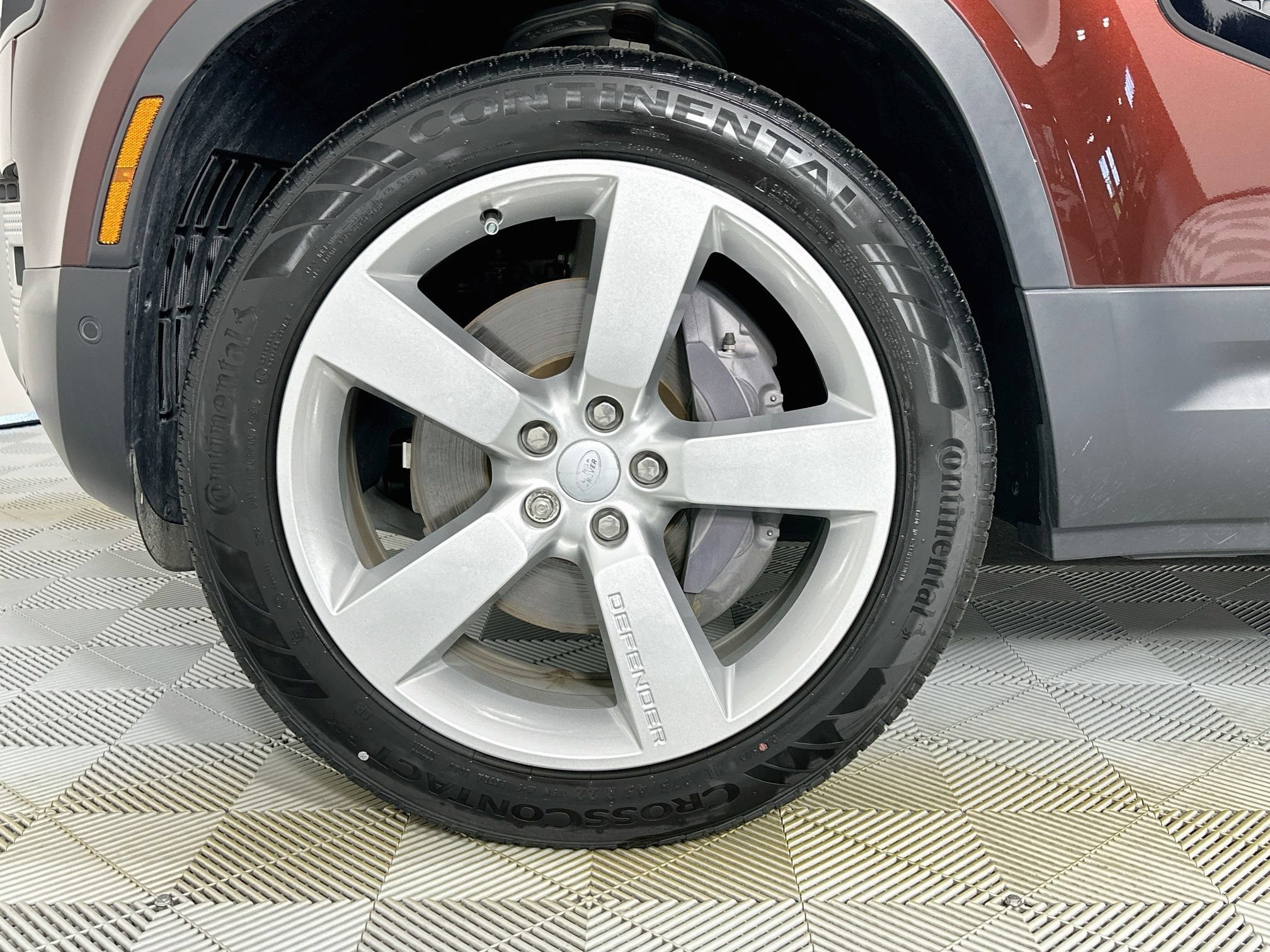 Certified 2023 Land Rover Defender 130 First Edition AWD/4WD image 9