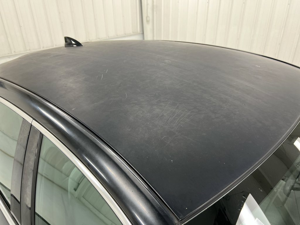 Used 2017 Chevrolet Malibu LT FWD image 29