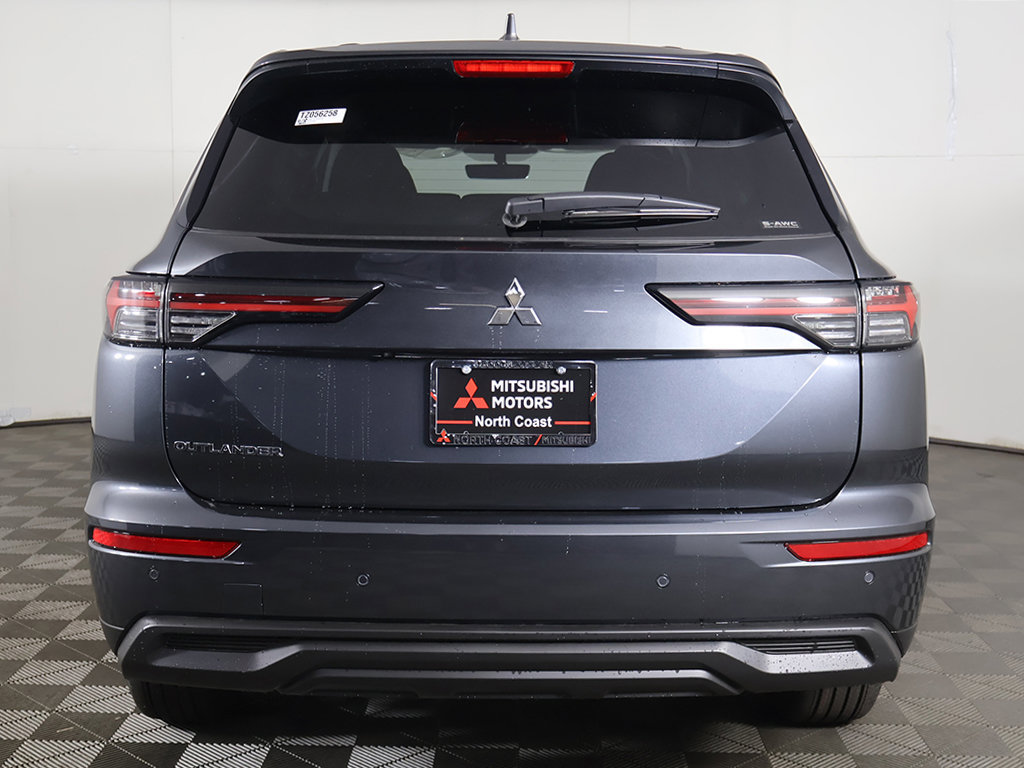New 2026 Mitsubishi Outlander ES AWD/4WD image 12