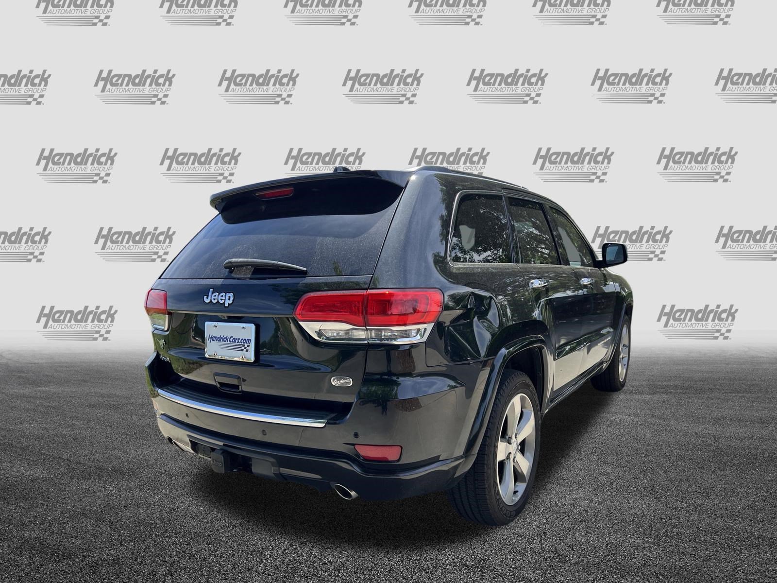 Used 2014 Jeep Grand Cherokee Overland w/ Advanced Technology Group AWD/4WD image 11