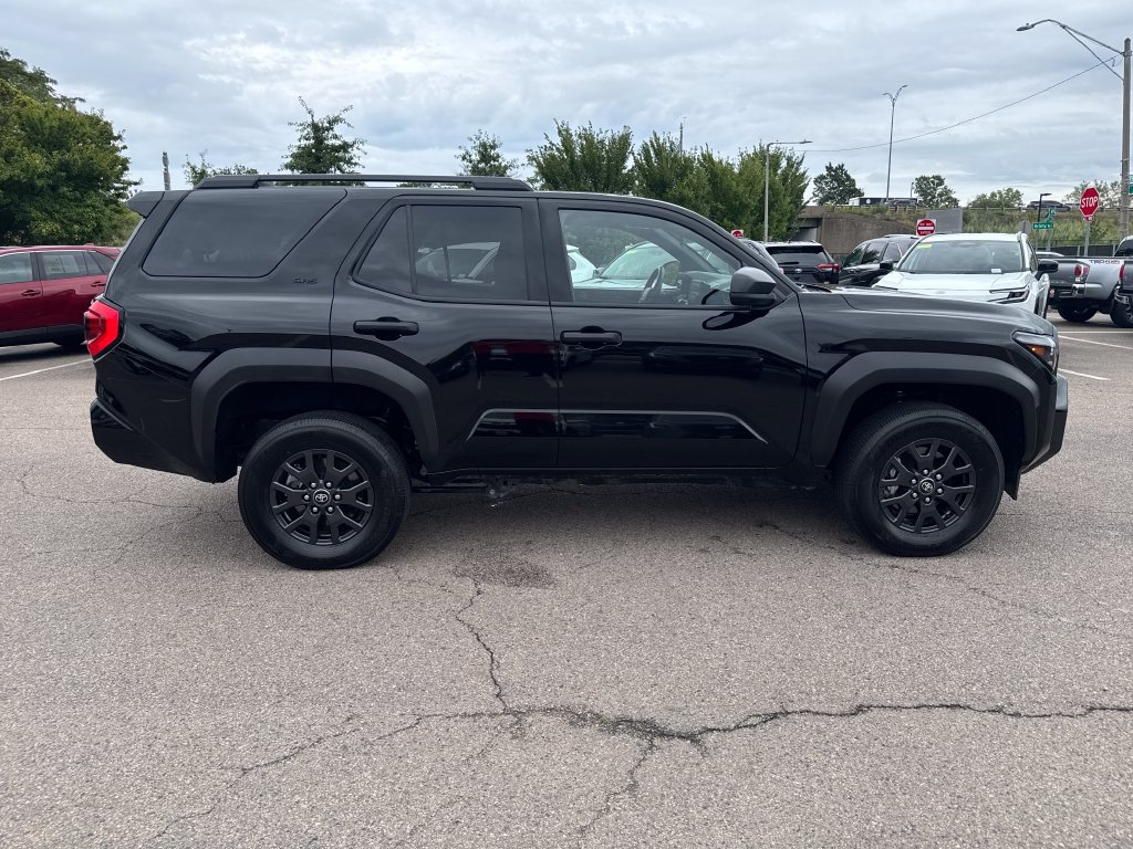 Used 2026 Toyota 4Runner SR5 AWD/4WD image 9