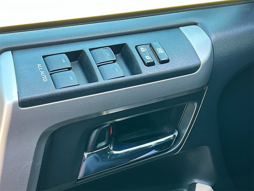 Used 2019 Toyota 4Runner SR5 image 17