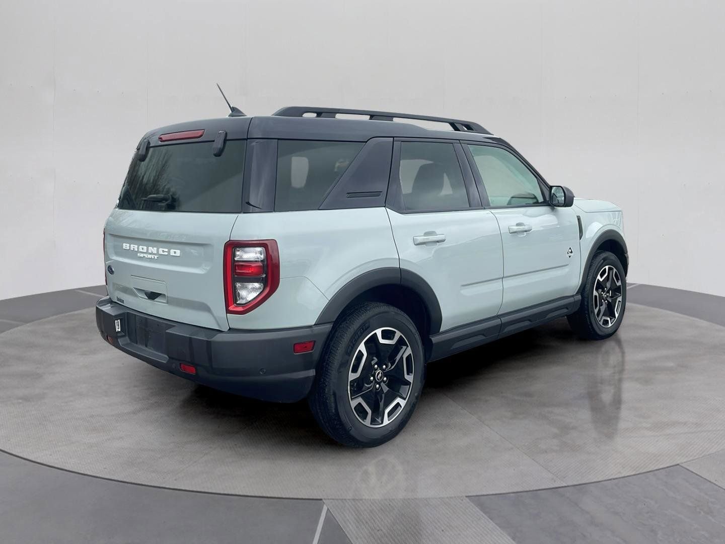Used 2023 Ford Bronco Sport Outer Banks w/ Tech Package image 6