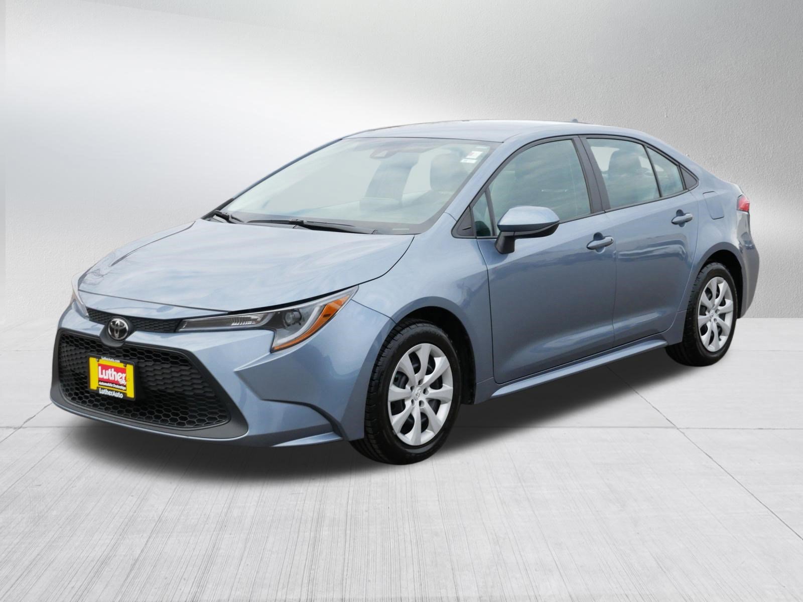 Used 2022 Toyota Corolla LE image 3