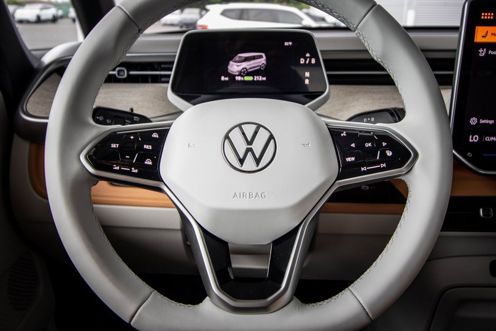 New 2025 Volkswagen ID. Buzz 1st Edition image 32